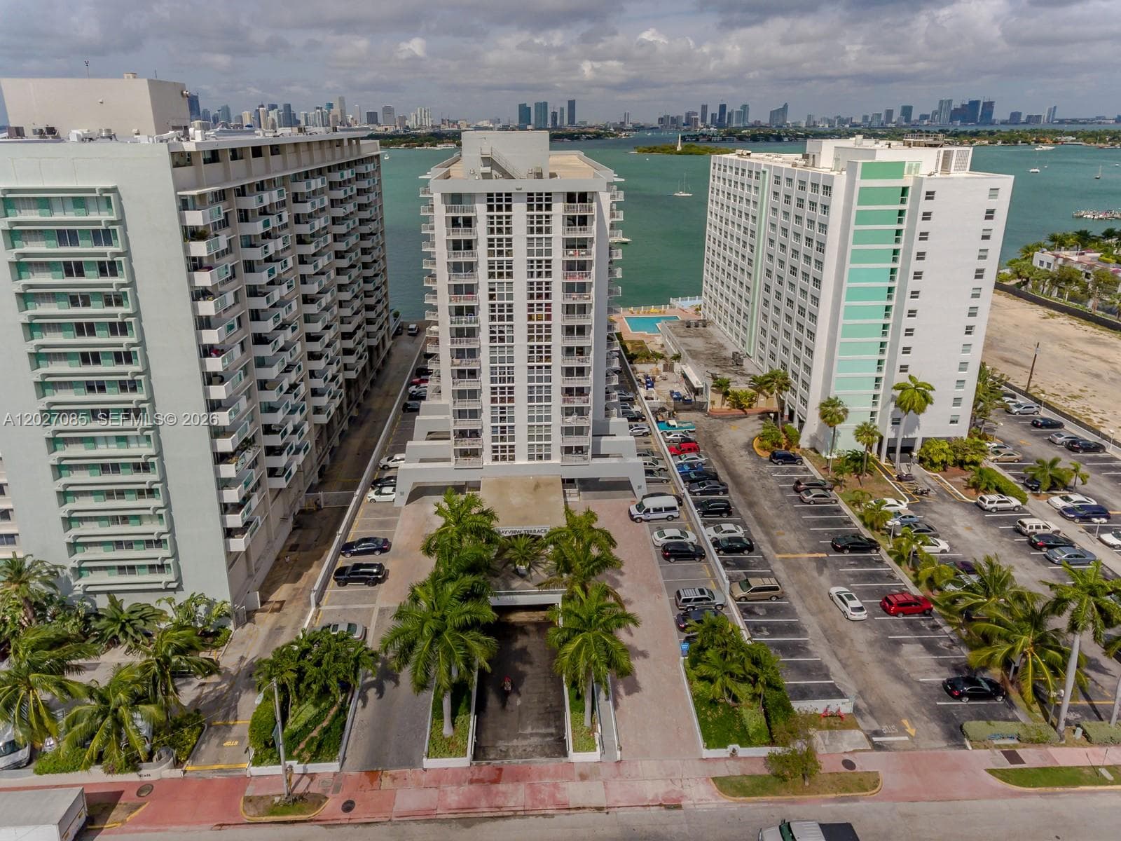 A12027085 — Miami Beach — 34