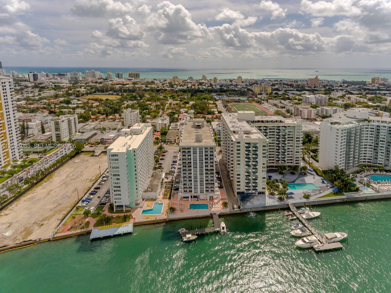 A12027085 — Miami Beach — 25