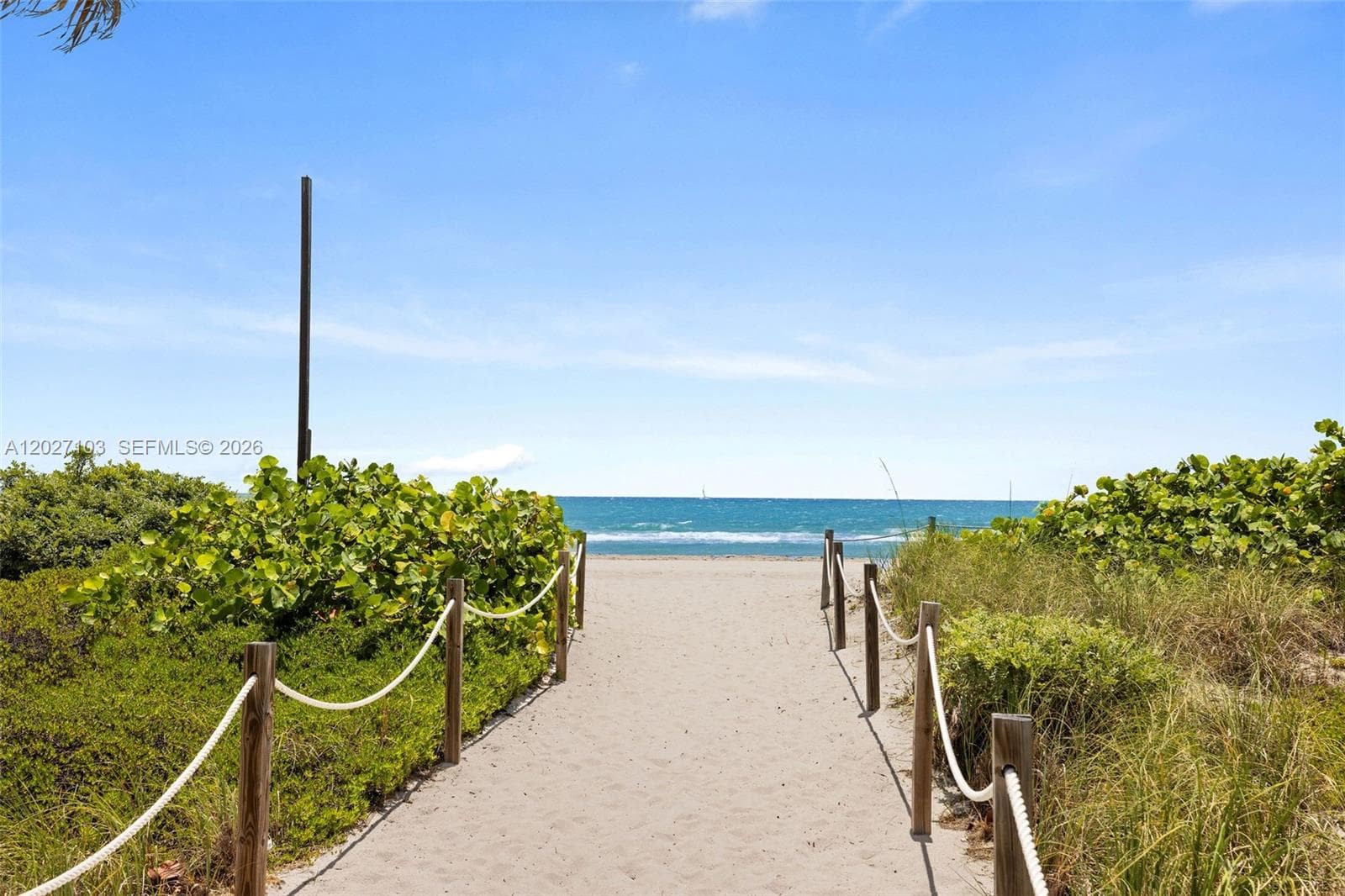 A12027103 — Miami Beach — 23