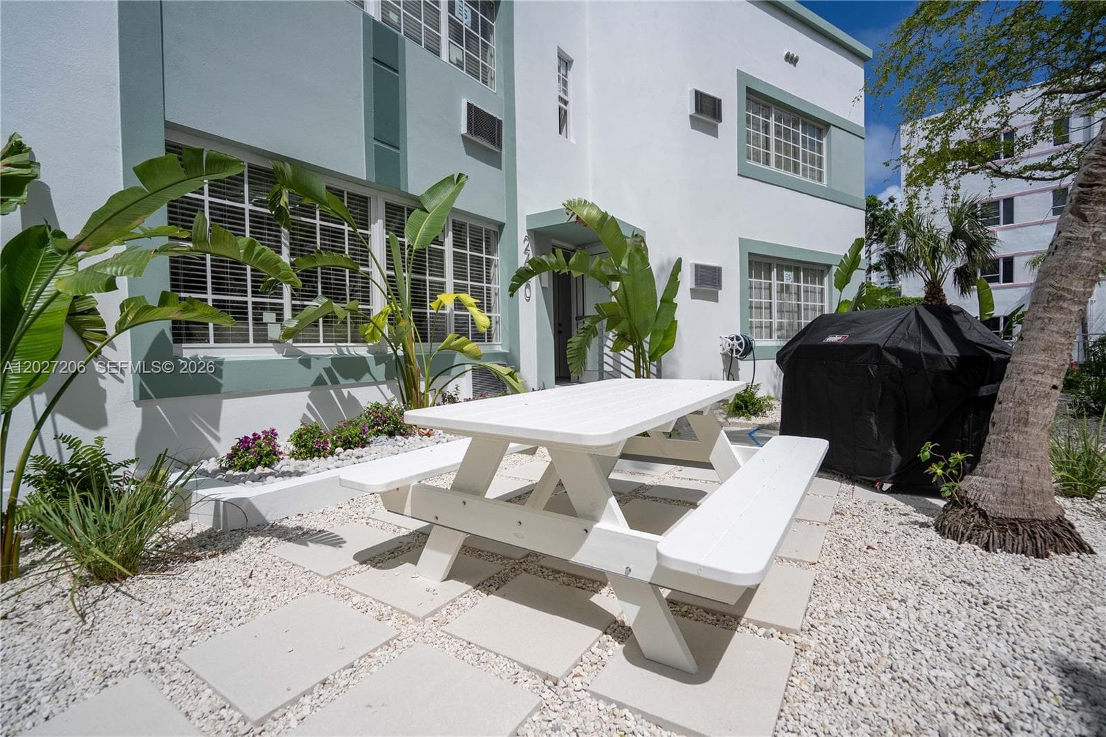 A12027206 — Miami Beach — 11