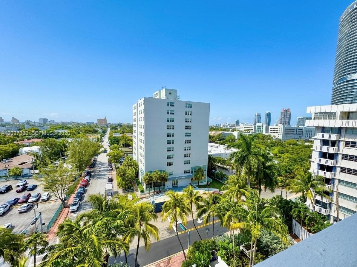 A12027326 — Miami Beach — 7