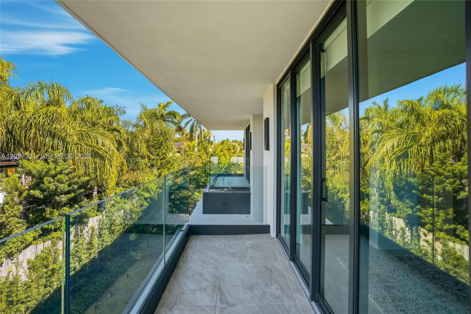 A12027331 — Miami Beach — 26