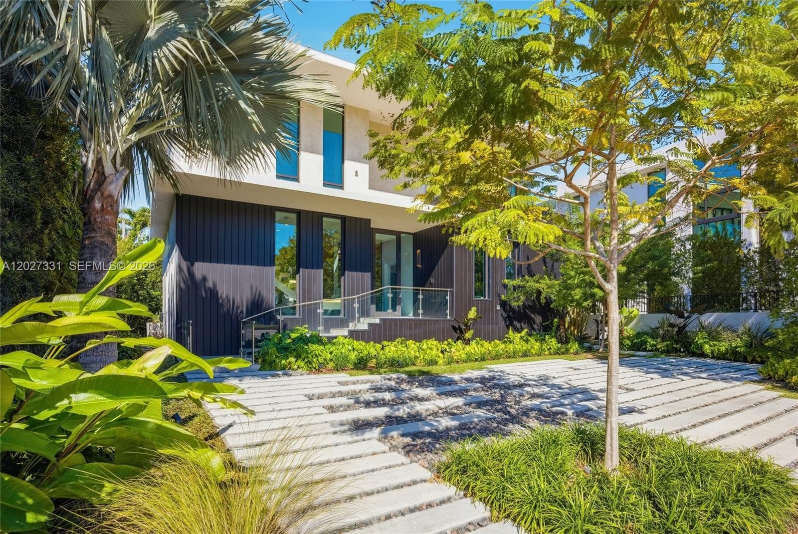 A12027331 — Miami Beach — 7
