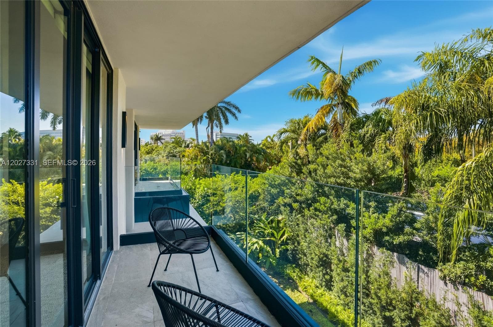 A12027331 — Miami Beach — 39