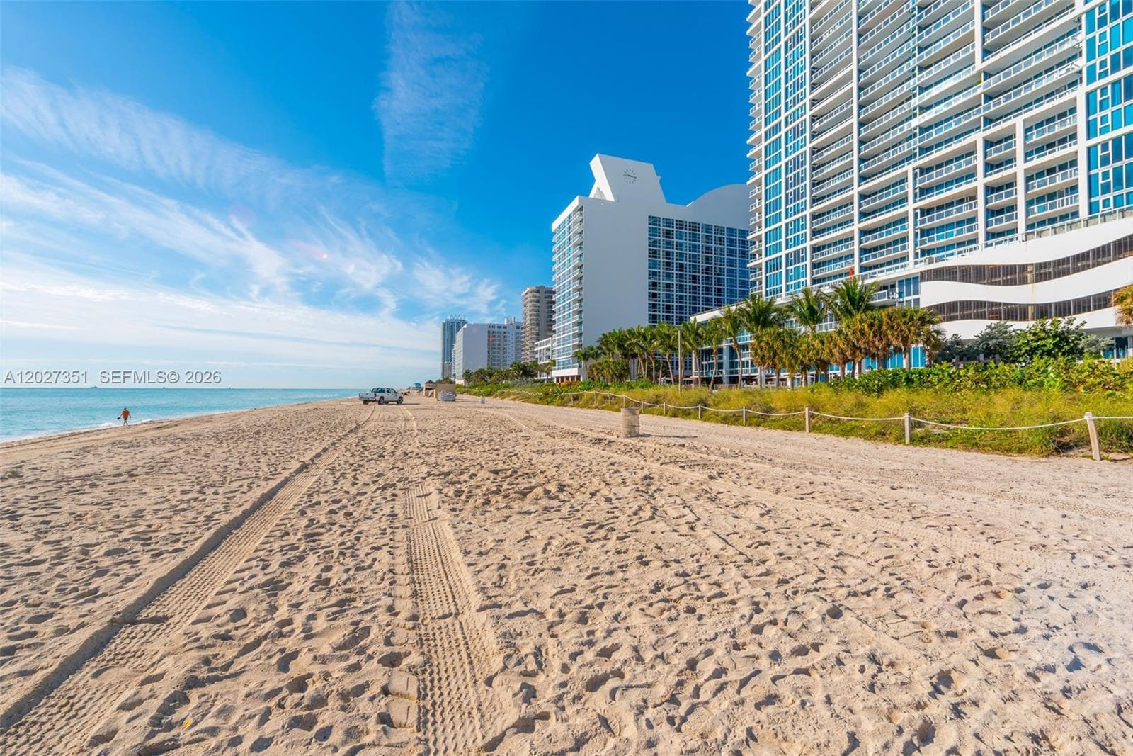 A12027351 — Miami Beach — 9