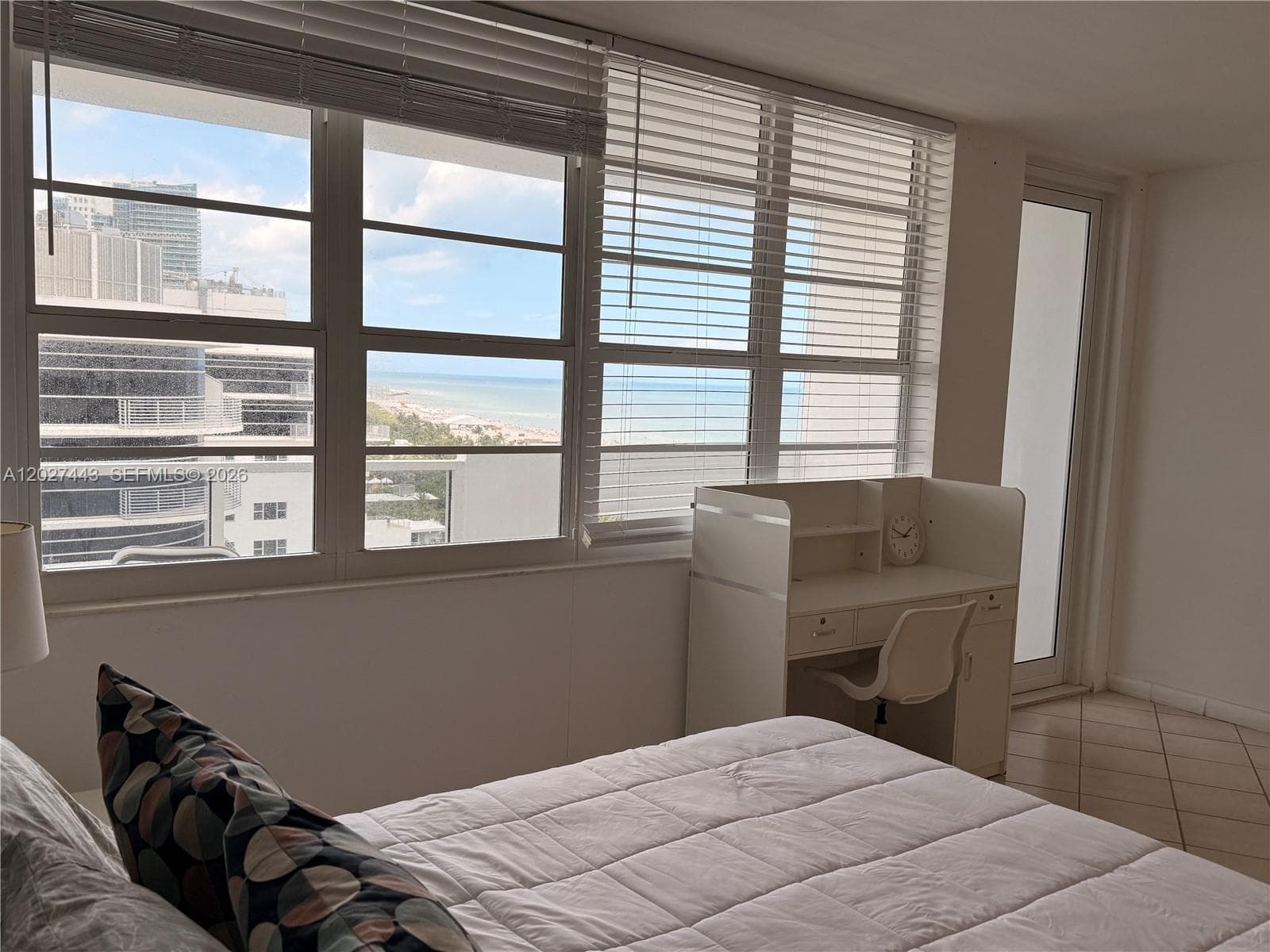 A12027443 — Miami Beach — 5