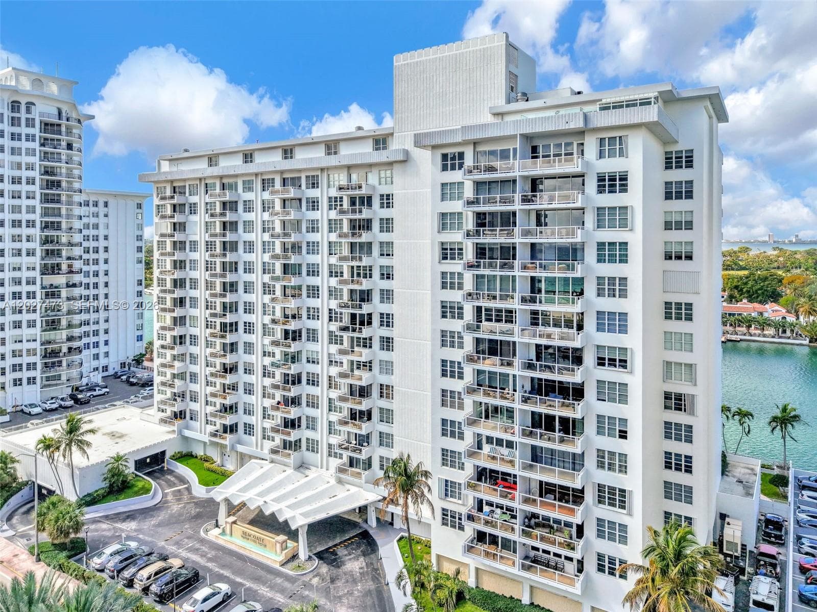 A12027473 — Miami Beach — 33