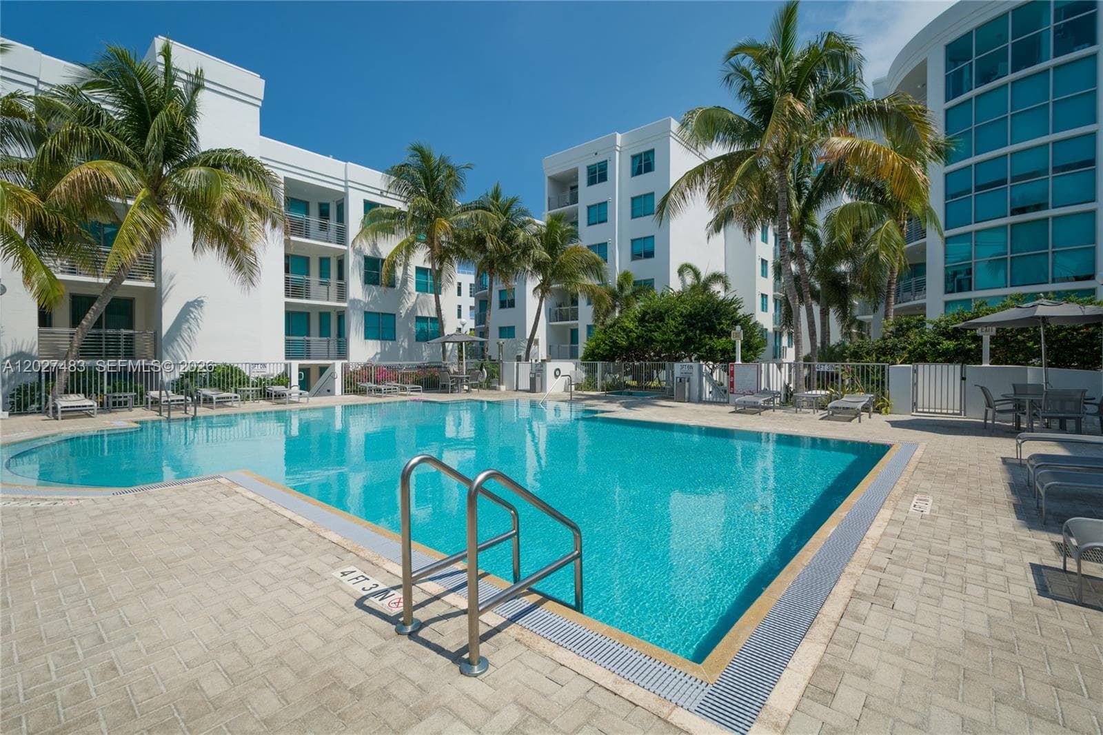 A12027483 — Miami Beach — 12