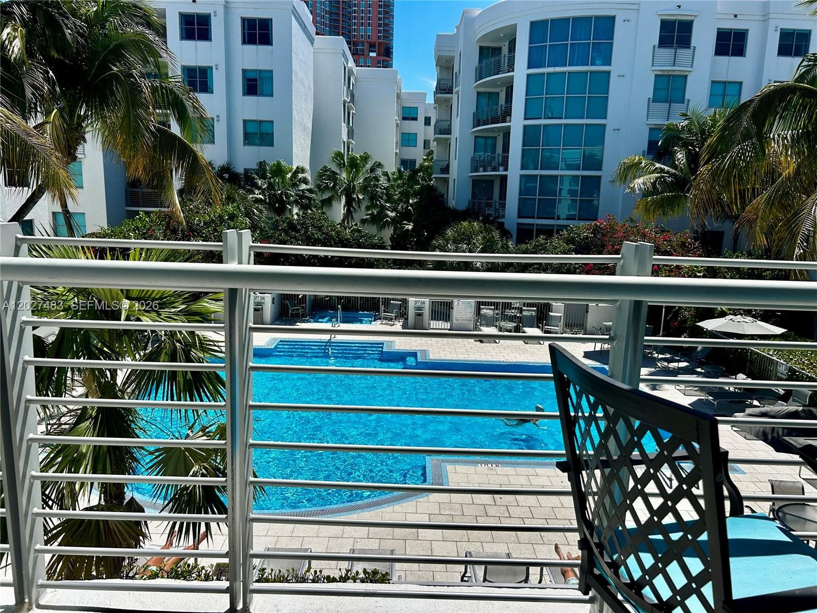 A12027483 — Miami Beach