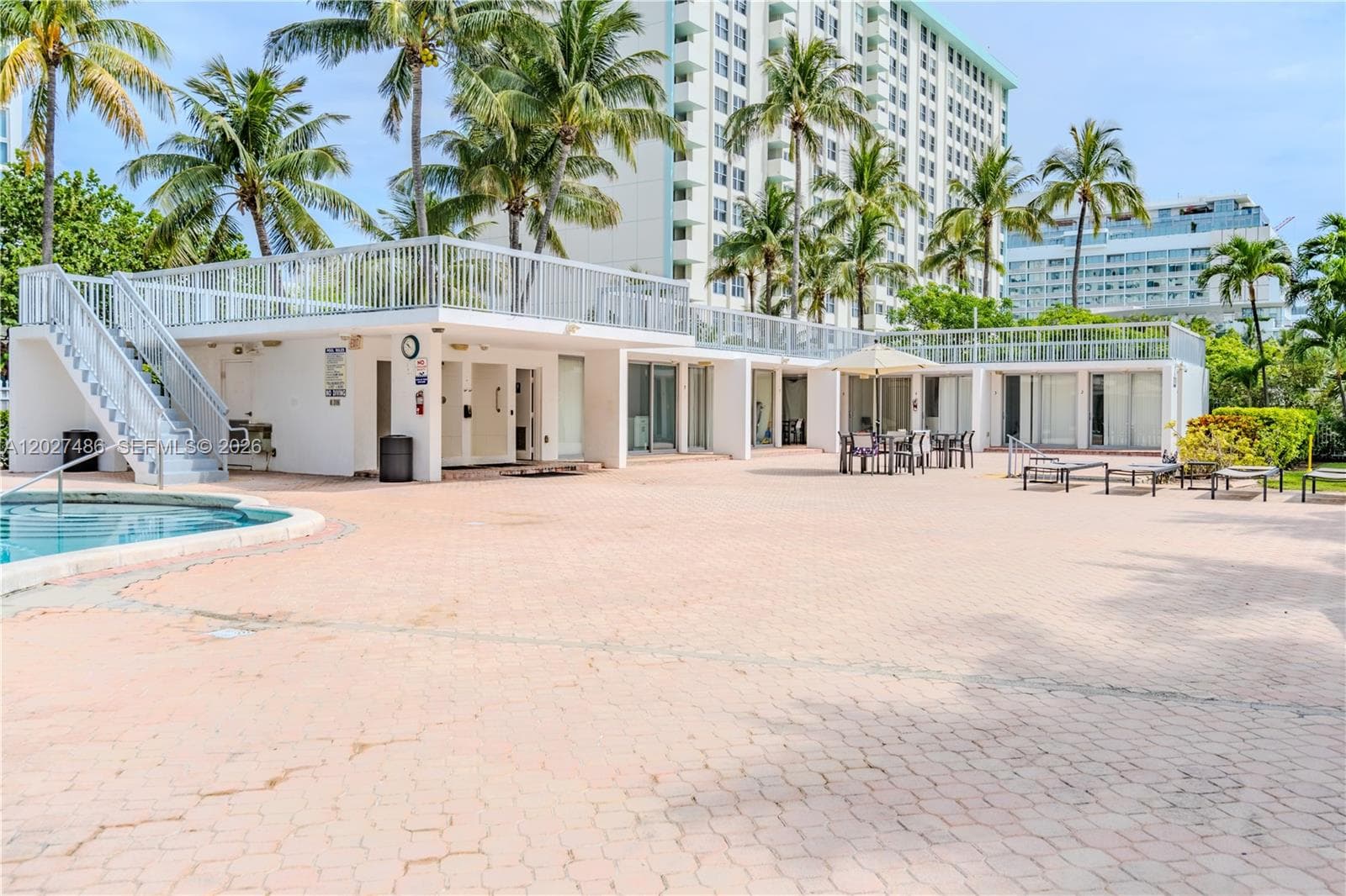 A12027486 — Miami Beach — 53