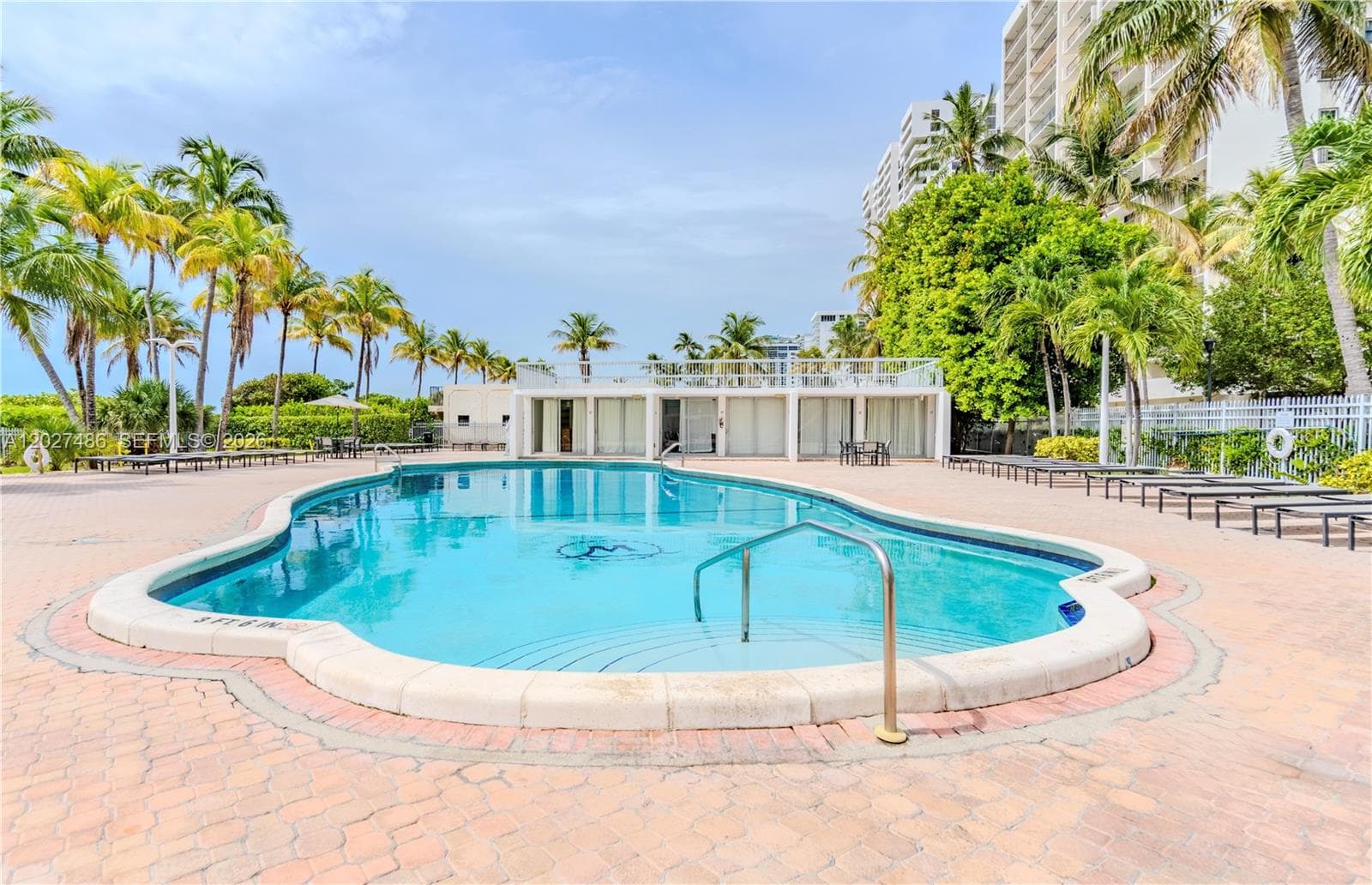 A12027486 — Miami Beach — 5