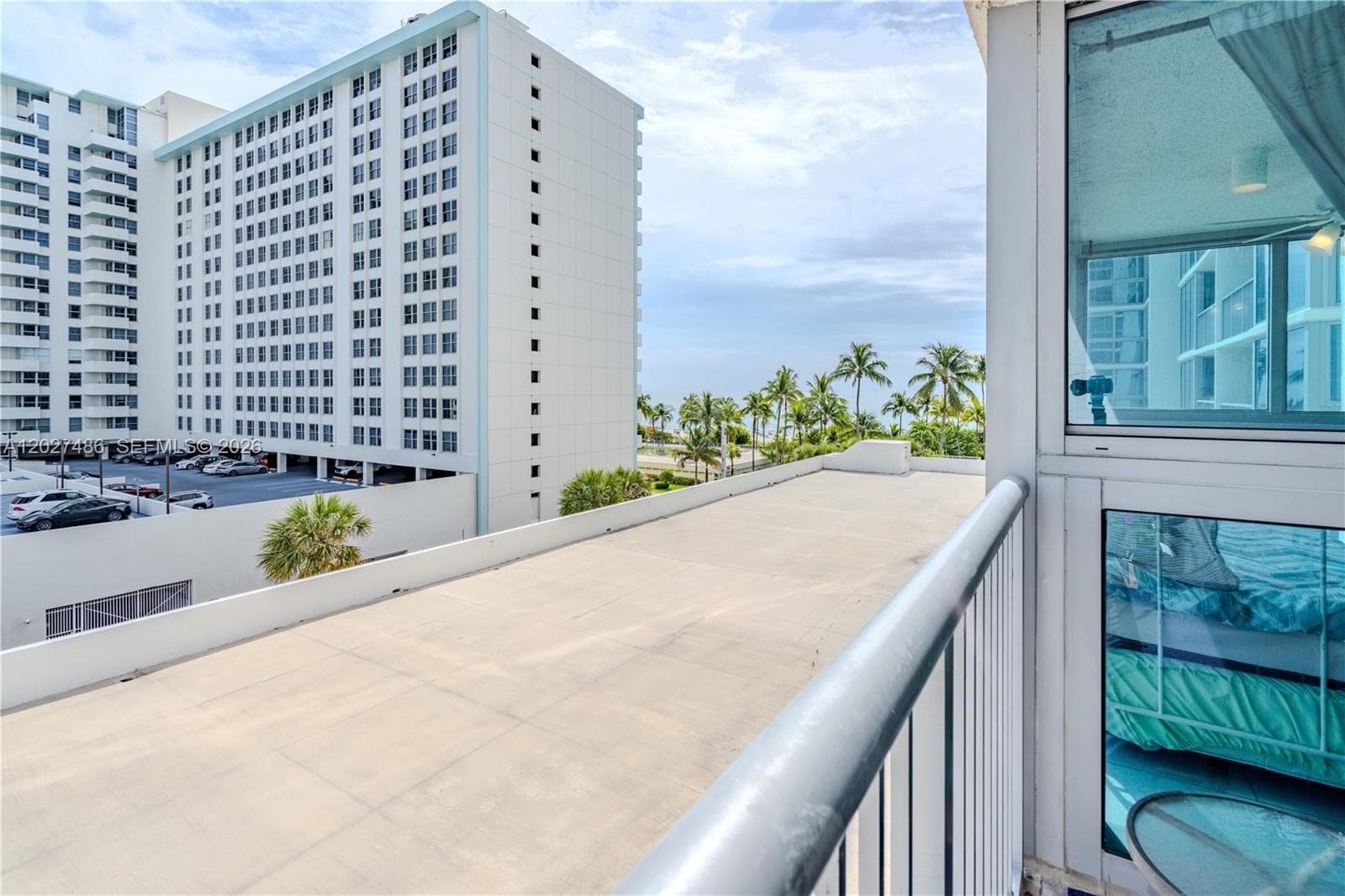 A12027486 — Miami Beach — 34