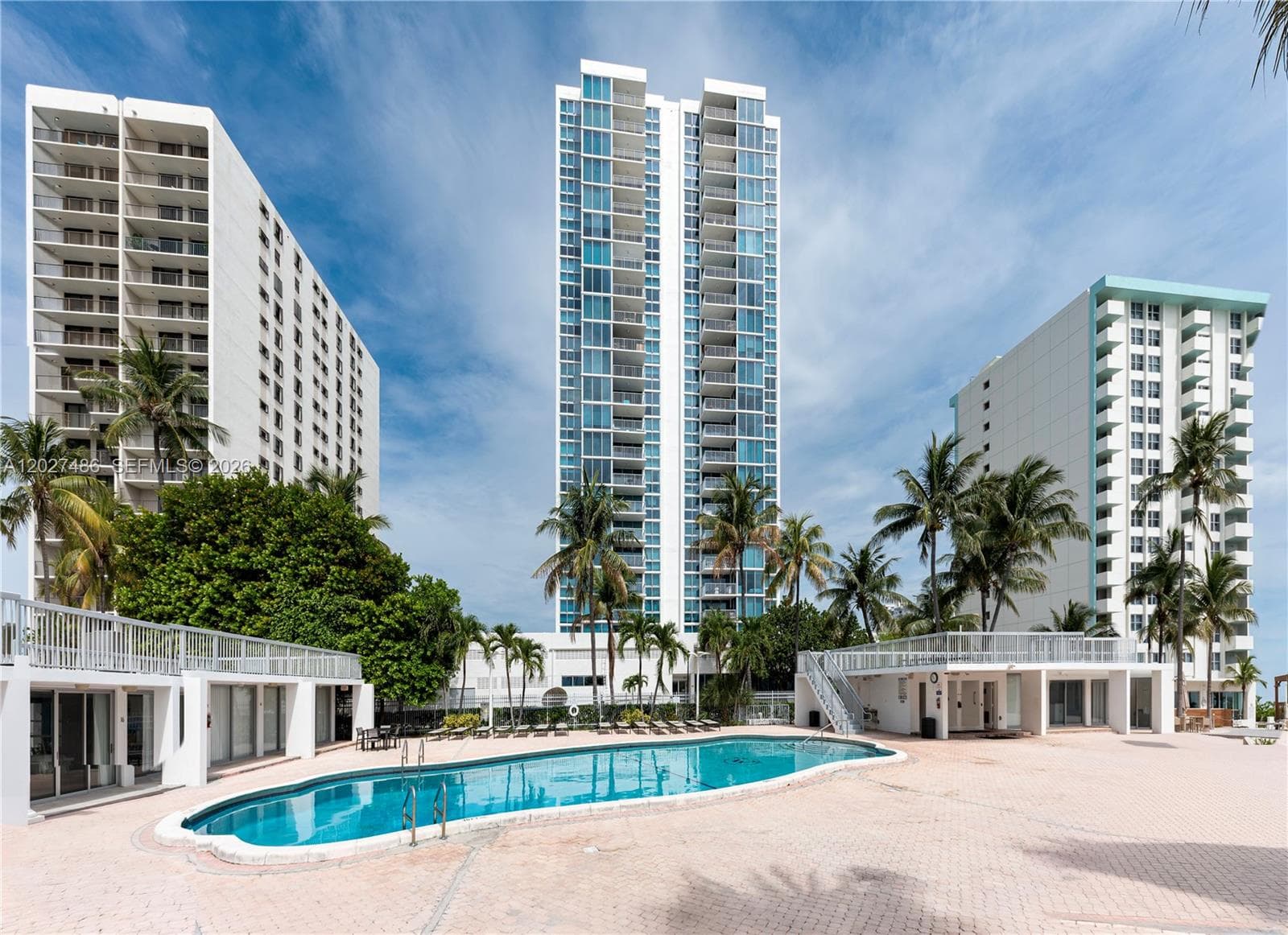 A12027486 — Miami Beach — 4