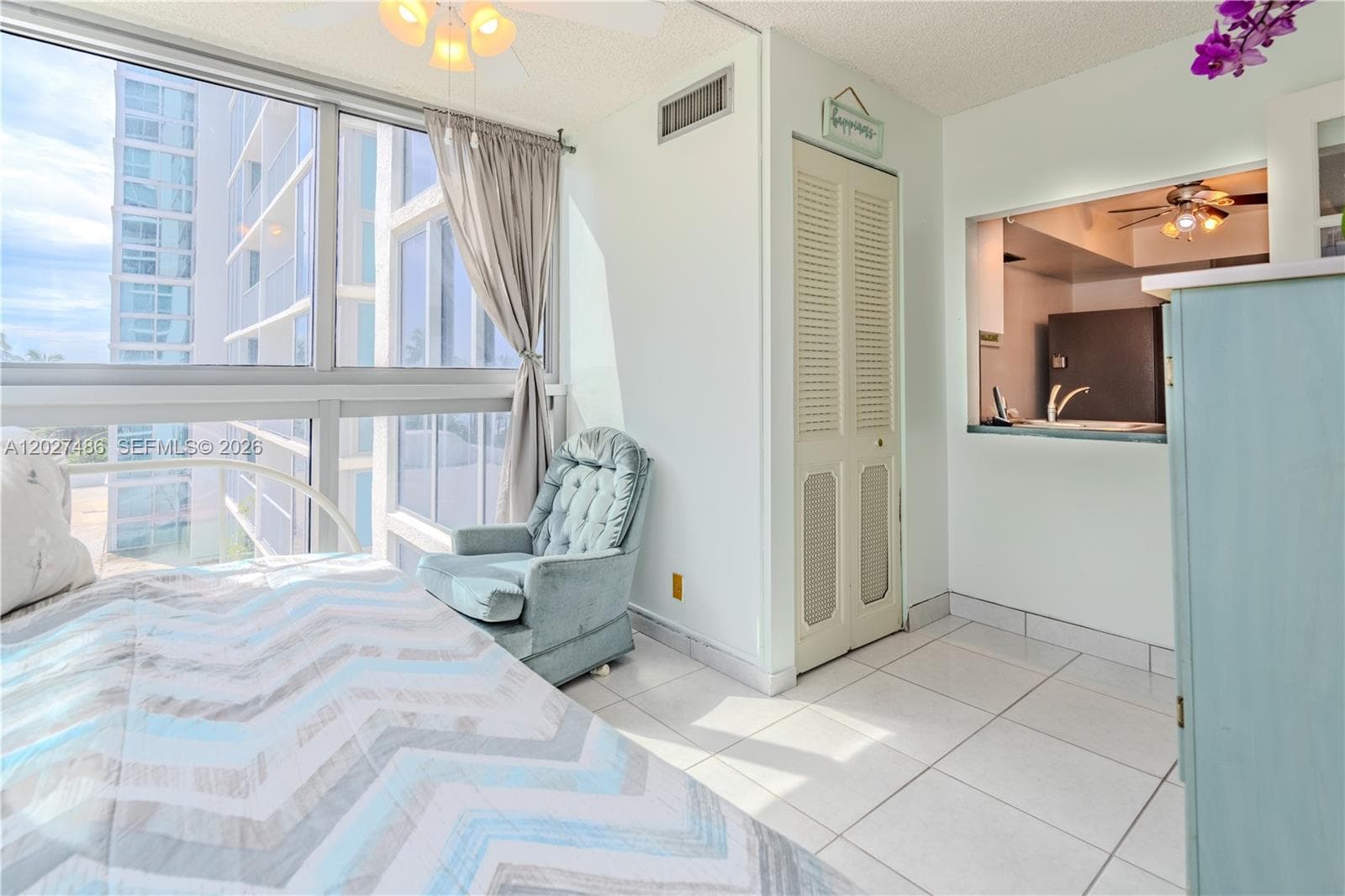 A12027486 — Miami Beach — 21