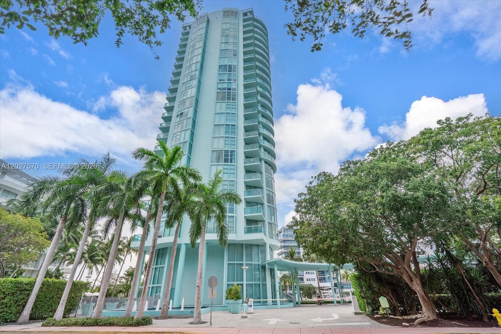 A12027570 — Miami Beach