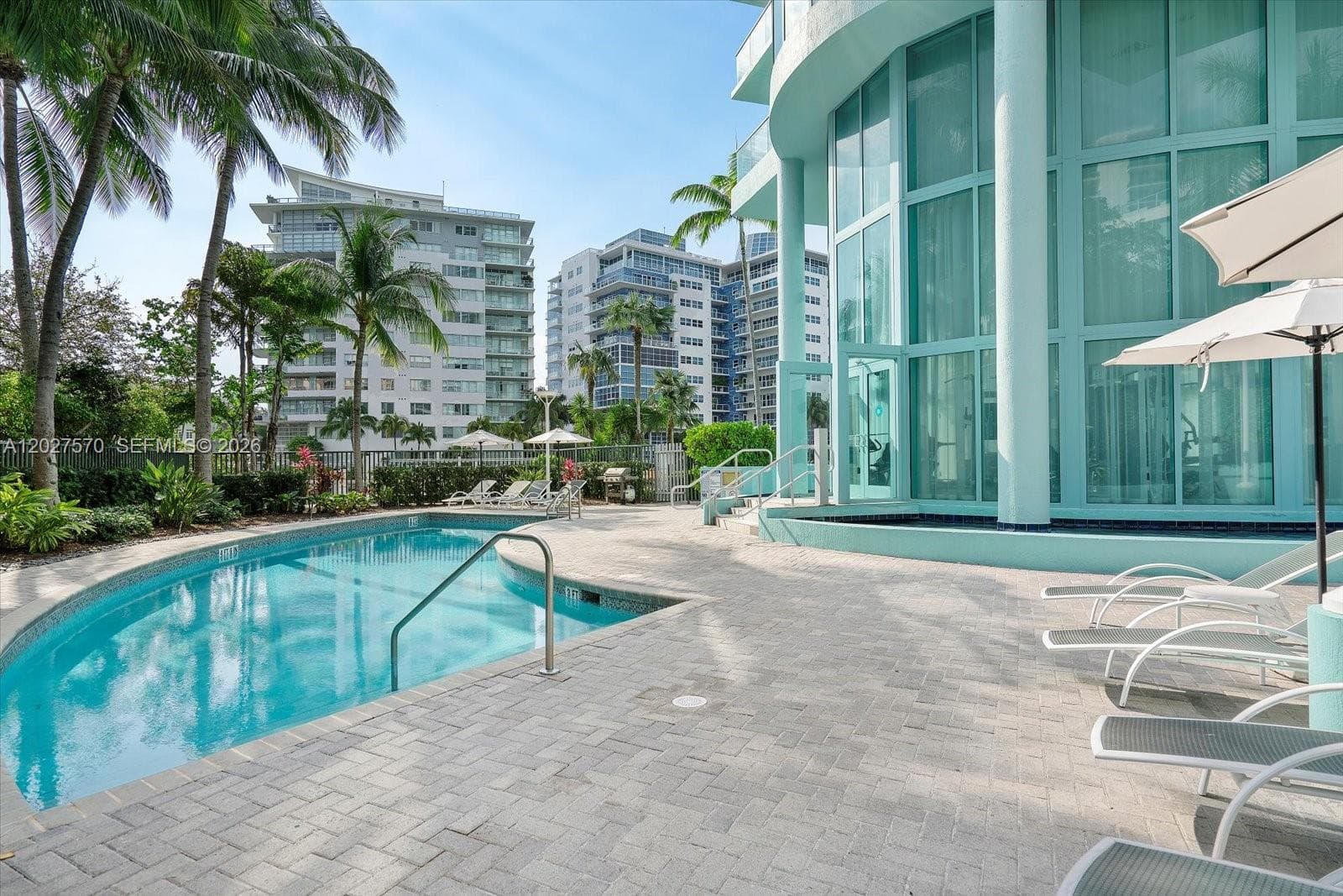 A12027570 — Miami Beach — 30