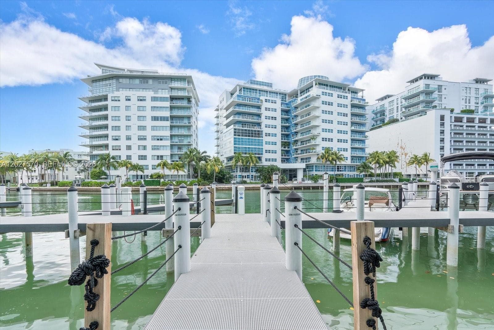 A12027570 — Miami Beach — 33