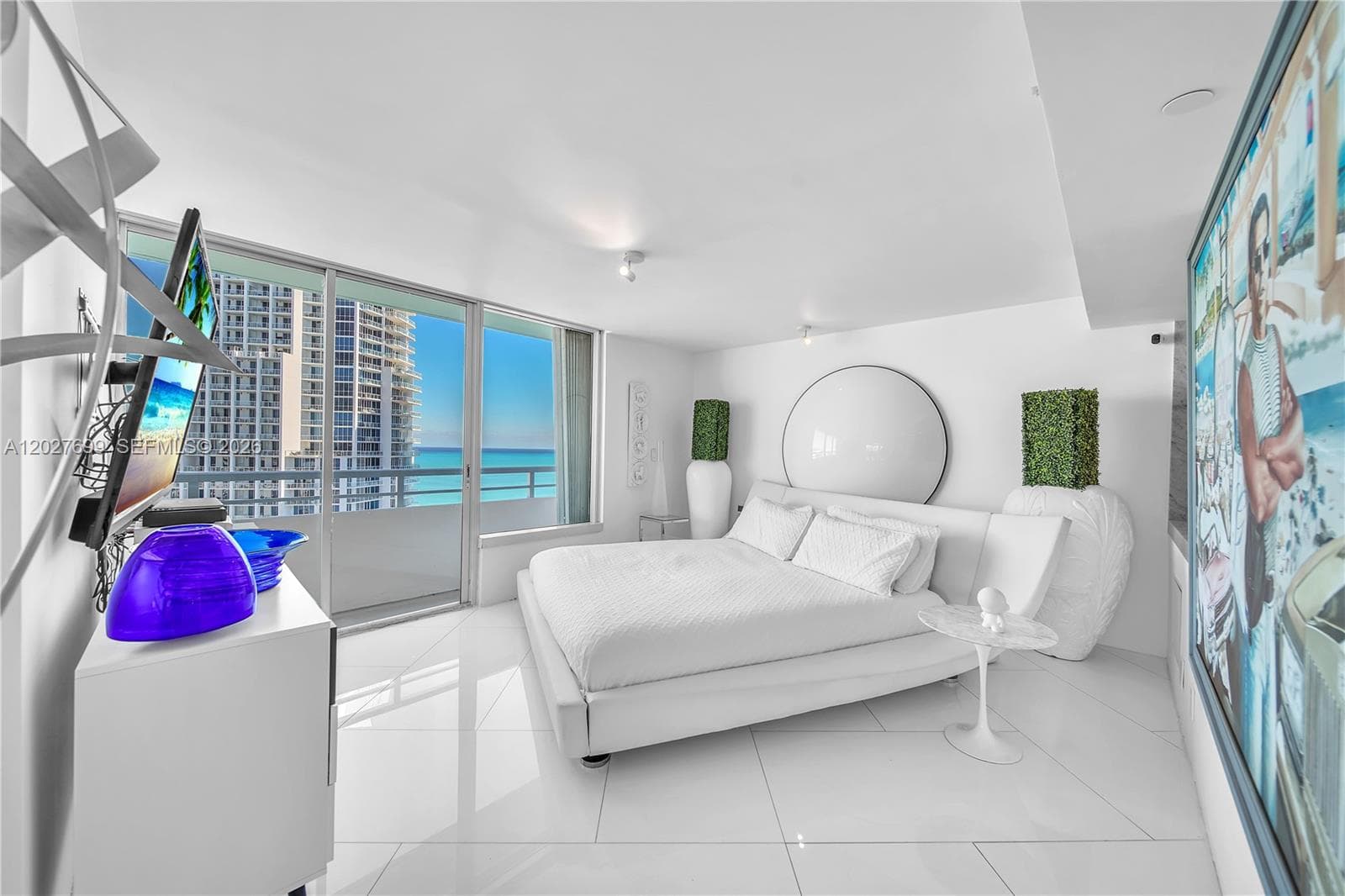 A12027699 — Miami Beach — 17