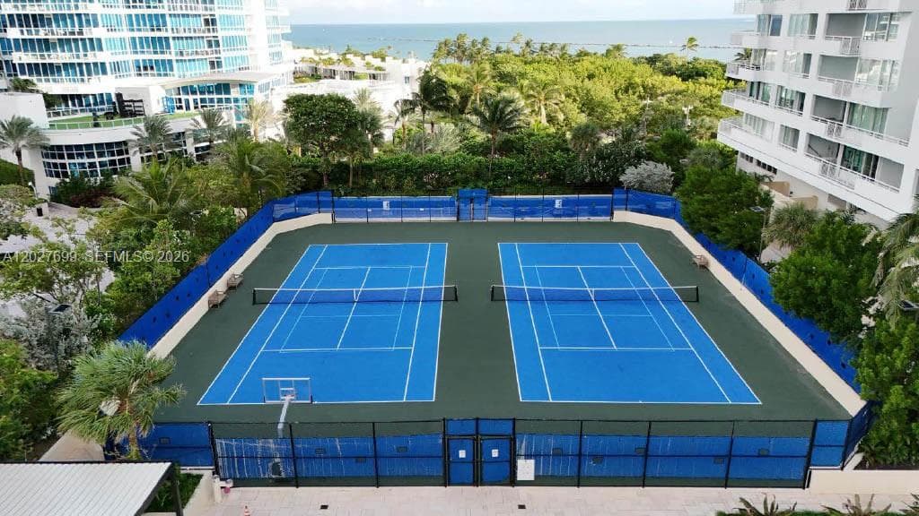 A12027699 — Miami Beach — 40