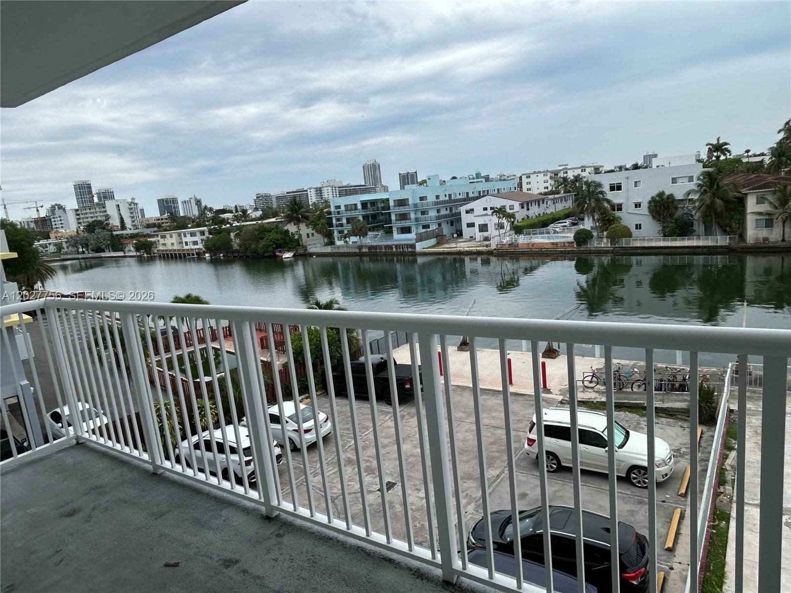 A12027756 — Miami Beach — 4