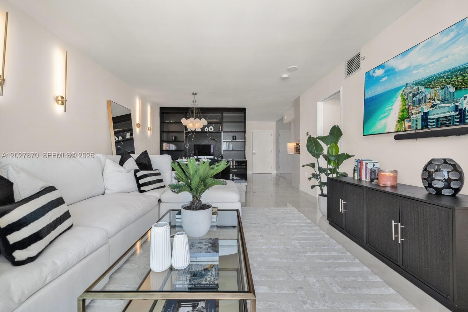 A12027870 — Miami Beach — 6