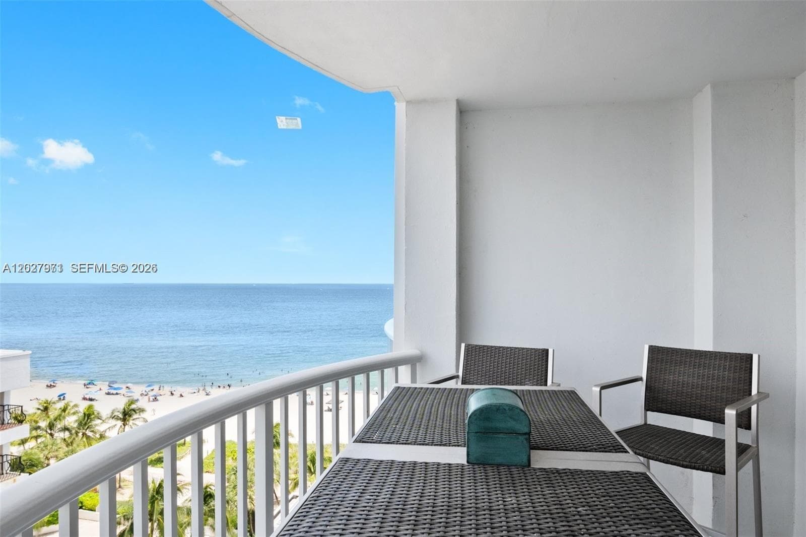 A12027971 — Miami Beach — 6