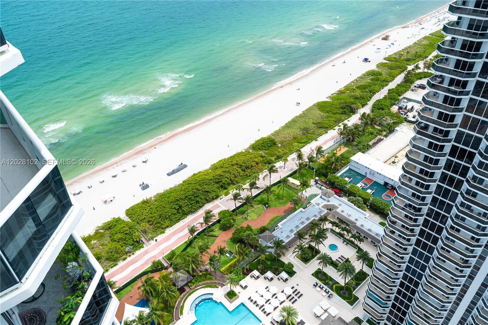 A12028102 — Miami Beach — 2
