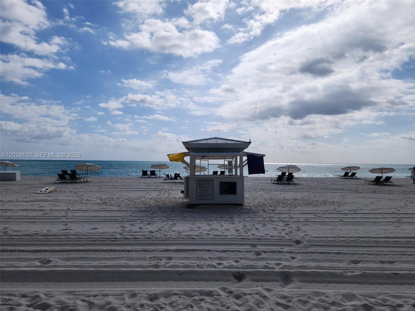 A12028102 — Miami Beach — 63