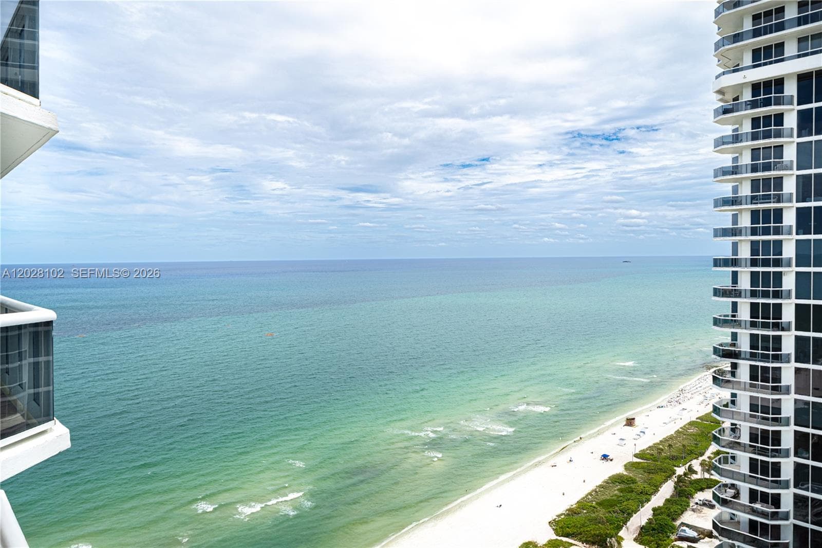 A12028102 — Miami Beach