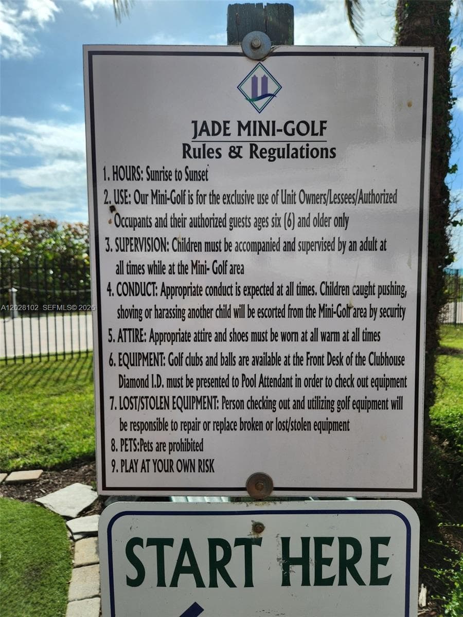 A12028102 — Miami Beach — 59