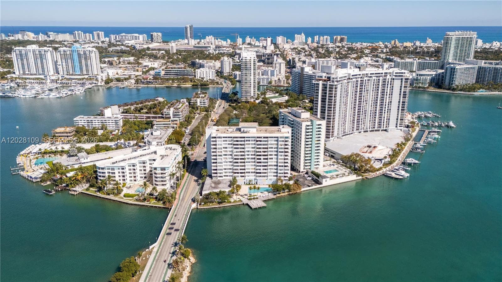 A12028109 — Miami Beach — 53