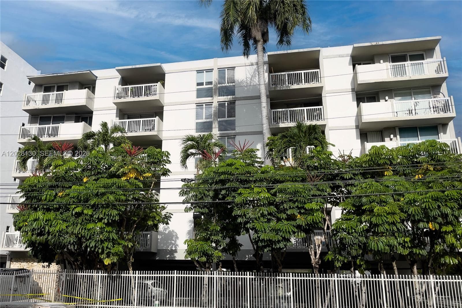 A12028130 — Miami Beach — 19