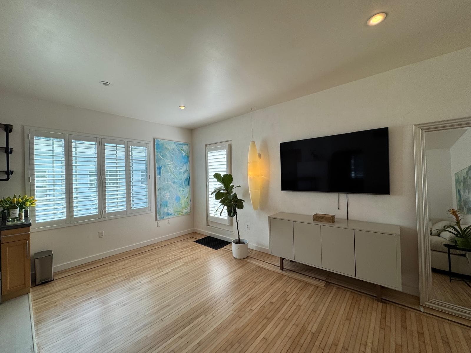 B26034929 — Miami Beach — 13