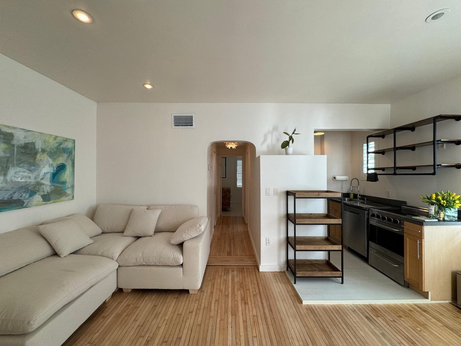B26034929 — Miami Beach — 12