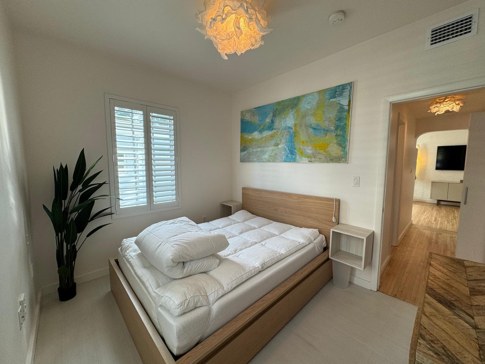 B26034929 — Miami Beach — 37