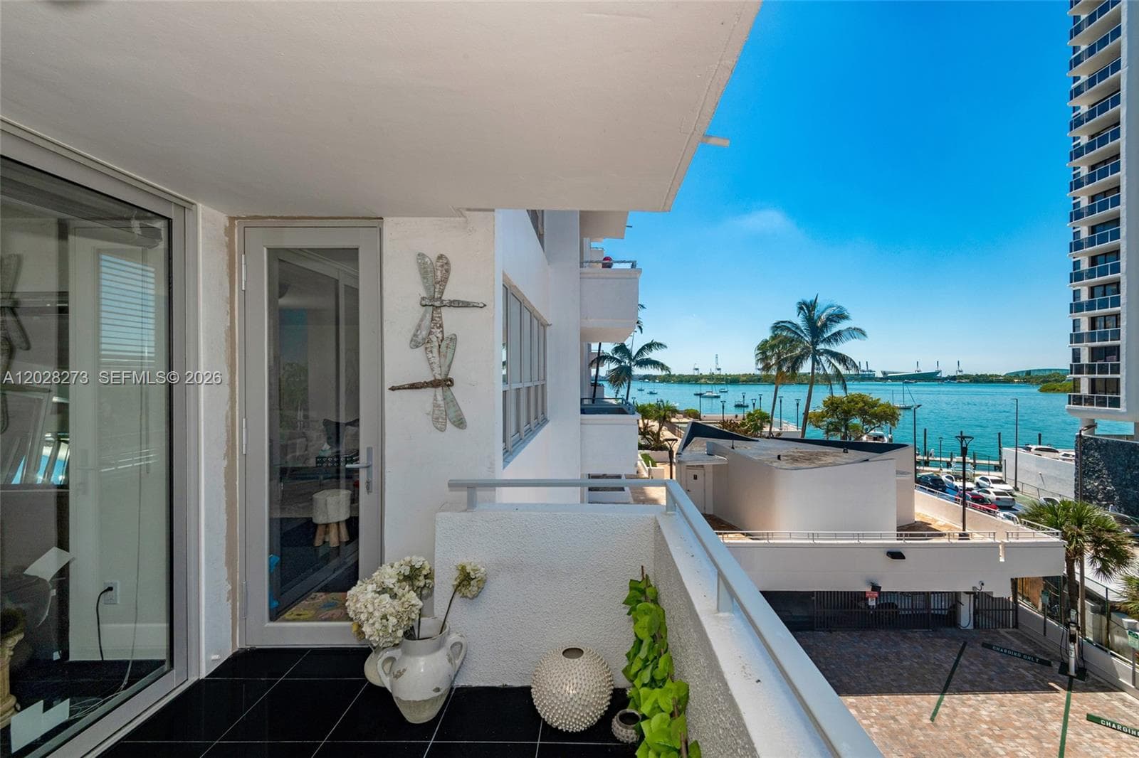 A12028273 — Miami Beach