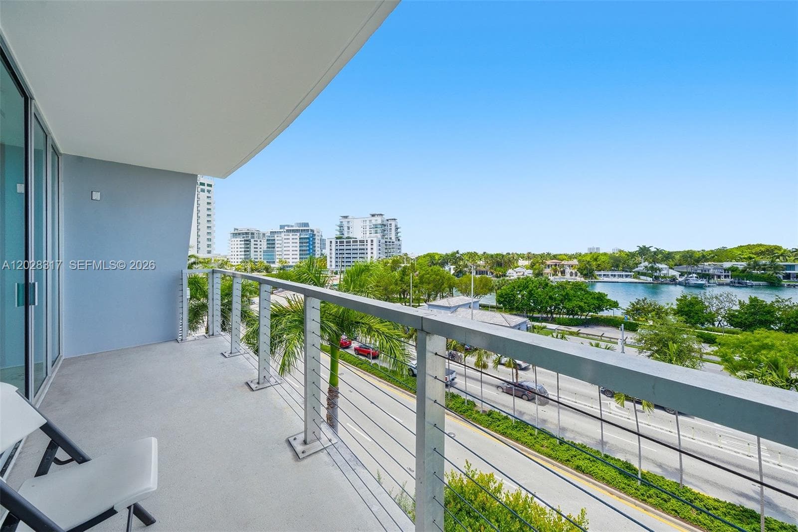 A12028317 — Miami Beach — 14