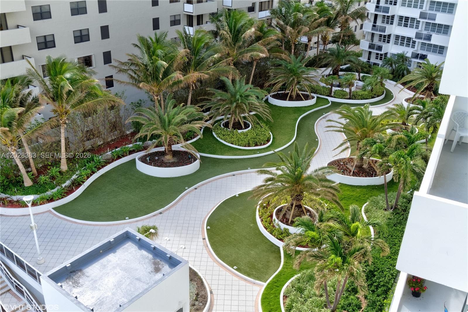 A12028383 — Miami Beach — 23