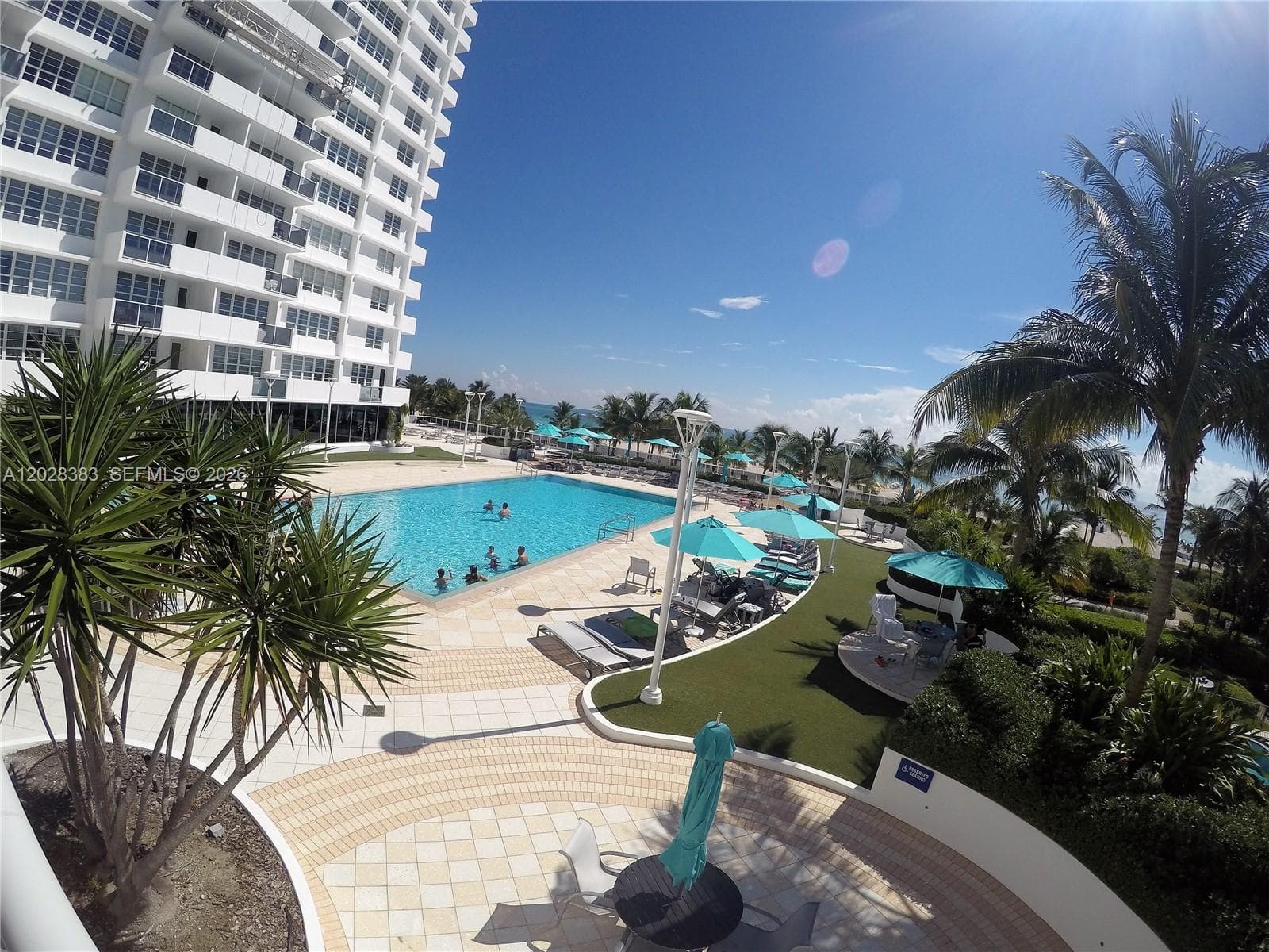 A12028383 — Miami Beach — 24