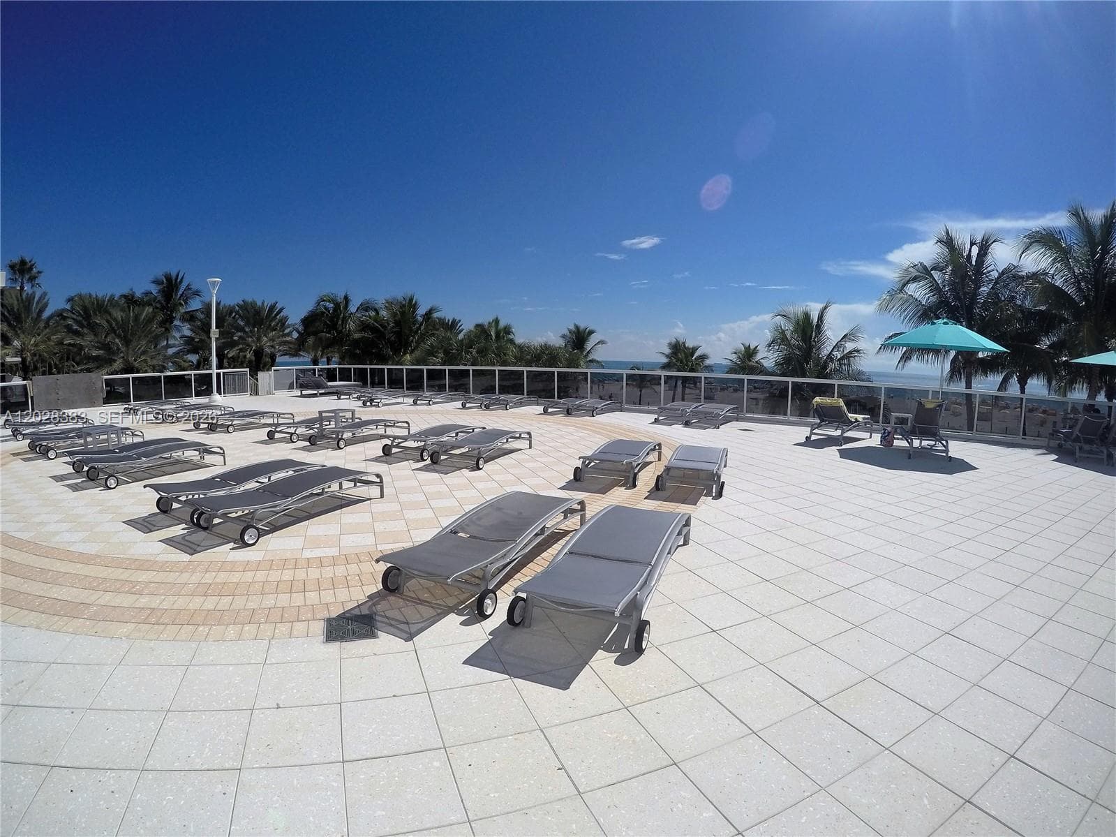 A12028383 — Miami Beach — 29