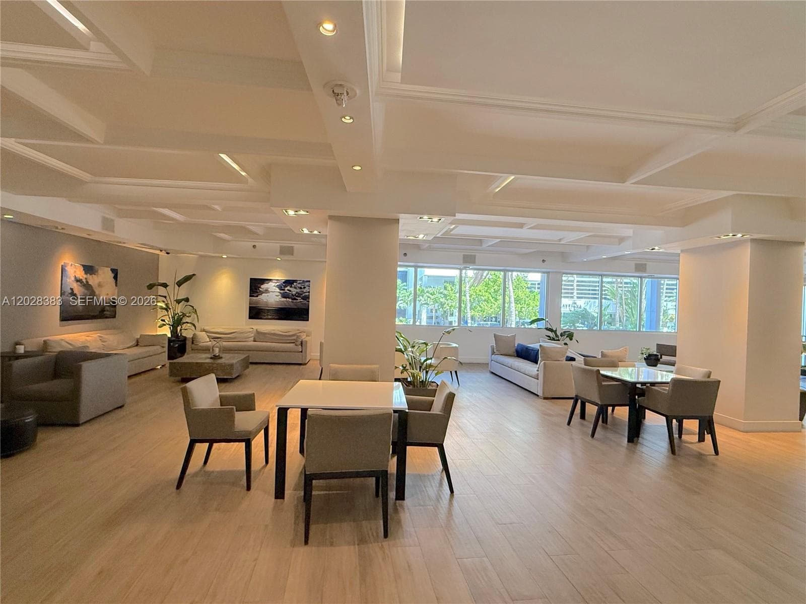 A12028383 — Miami Beach — 4