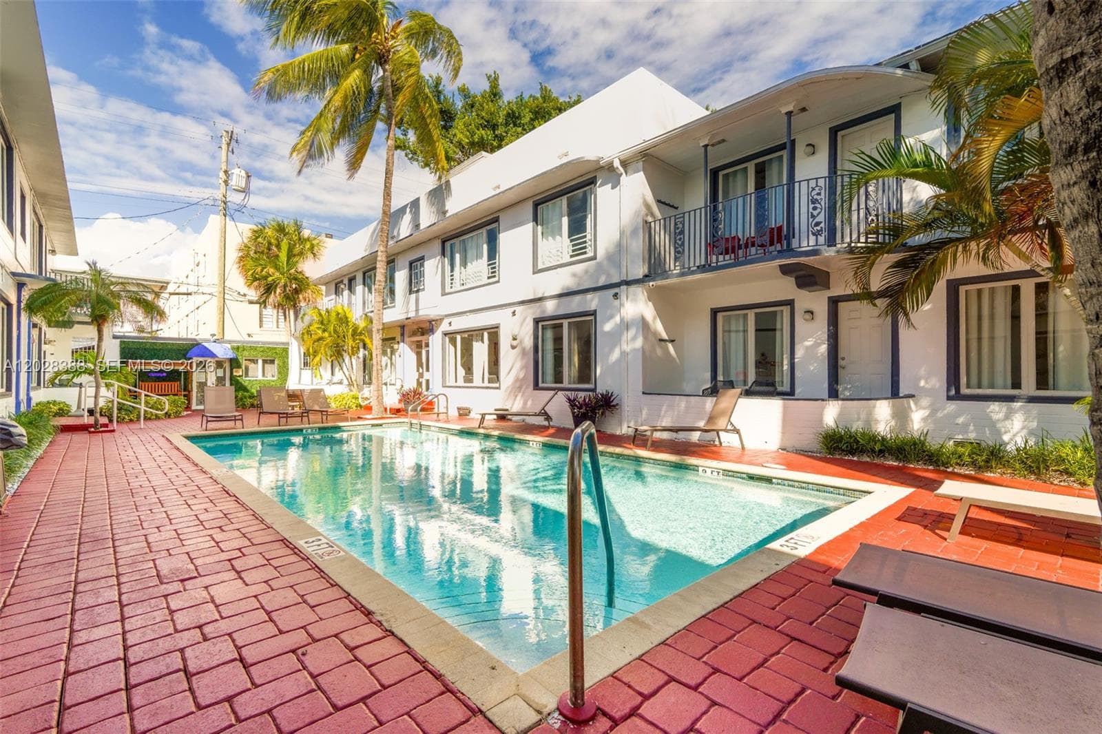 A12028388 — Miami Beach — 3