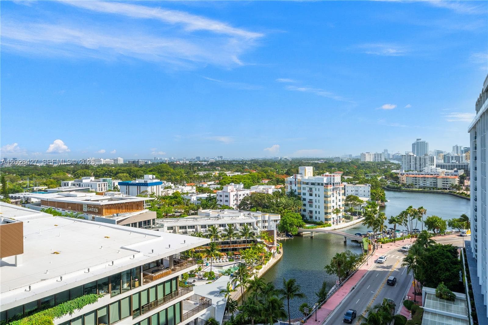 A12028427 — Miami Beach — 27