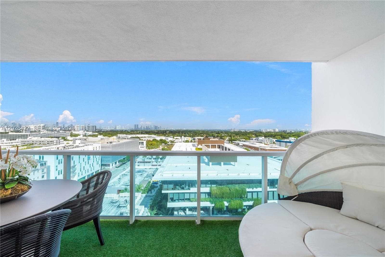 A12028427 — Miami Beach — 26