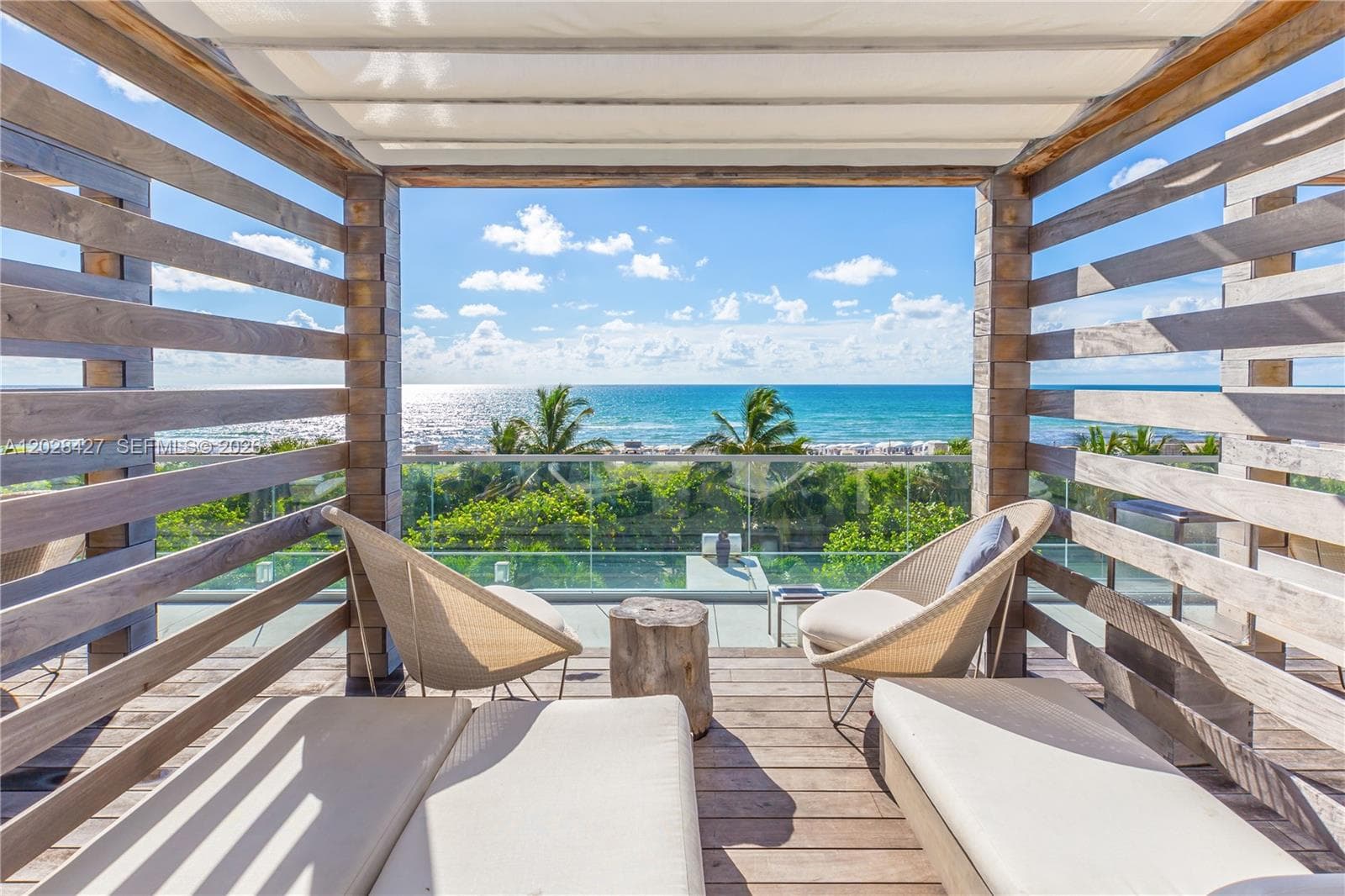 A12028427 — Miami Beach — 40