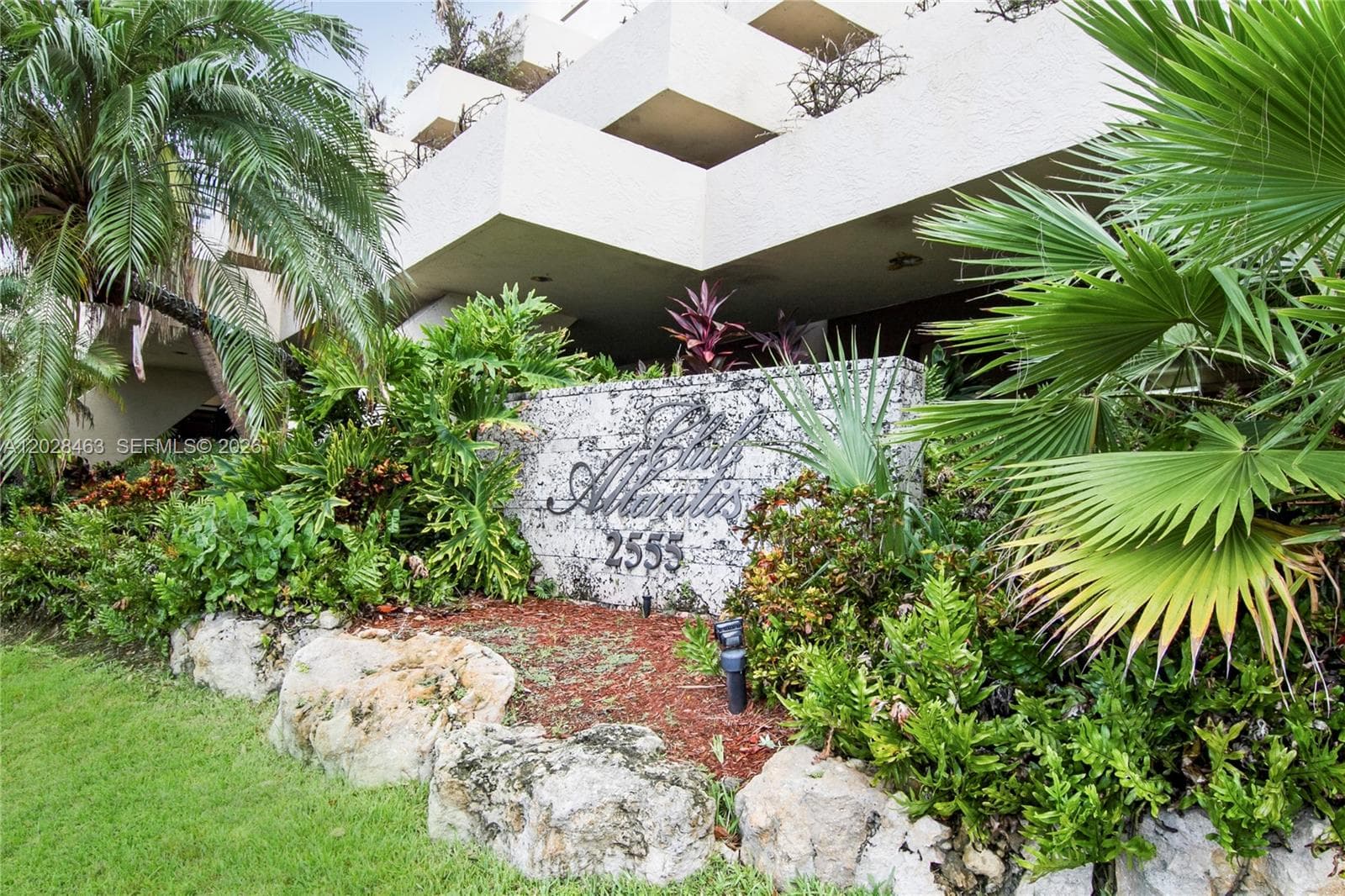 A12028463 — Miami Beach — 30
