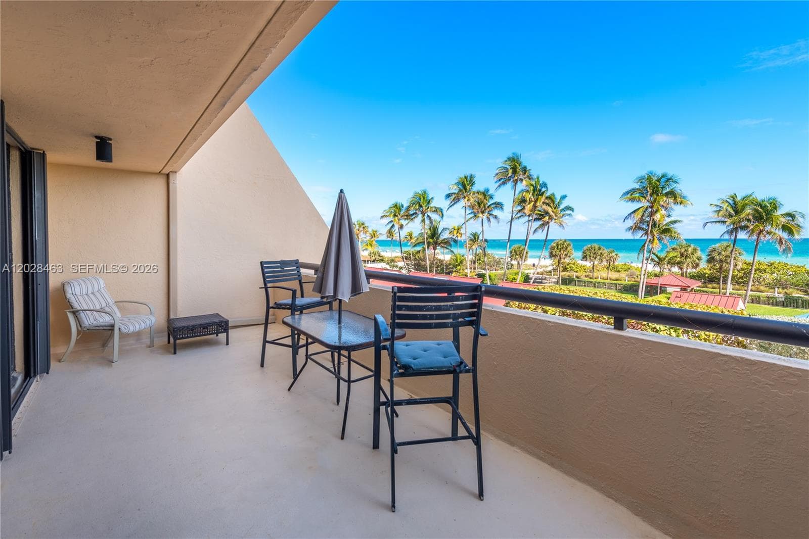 A12028463 — Miami Beach — 10