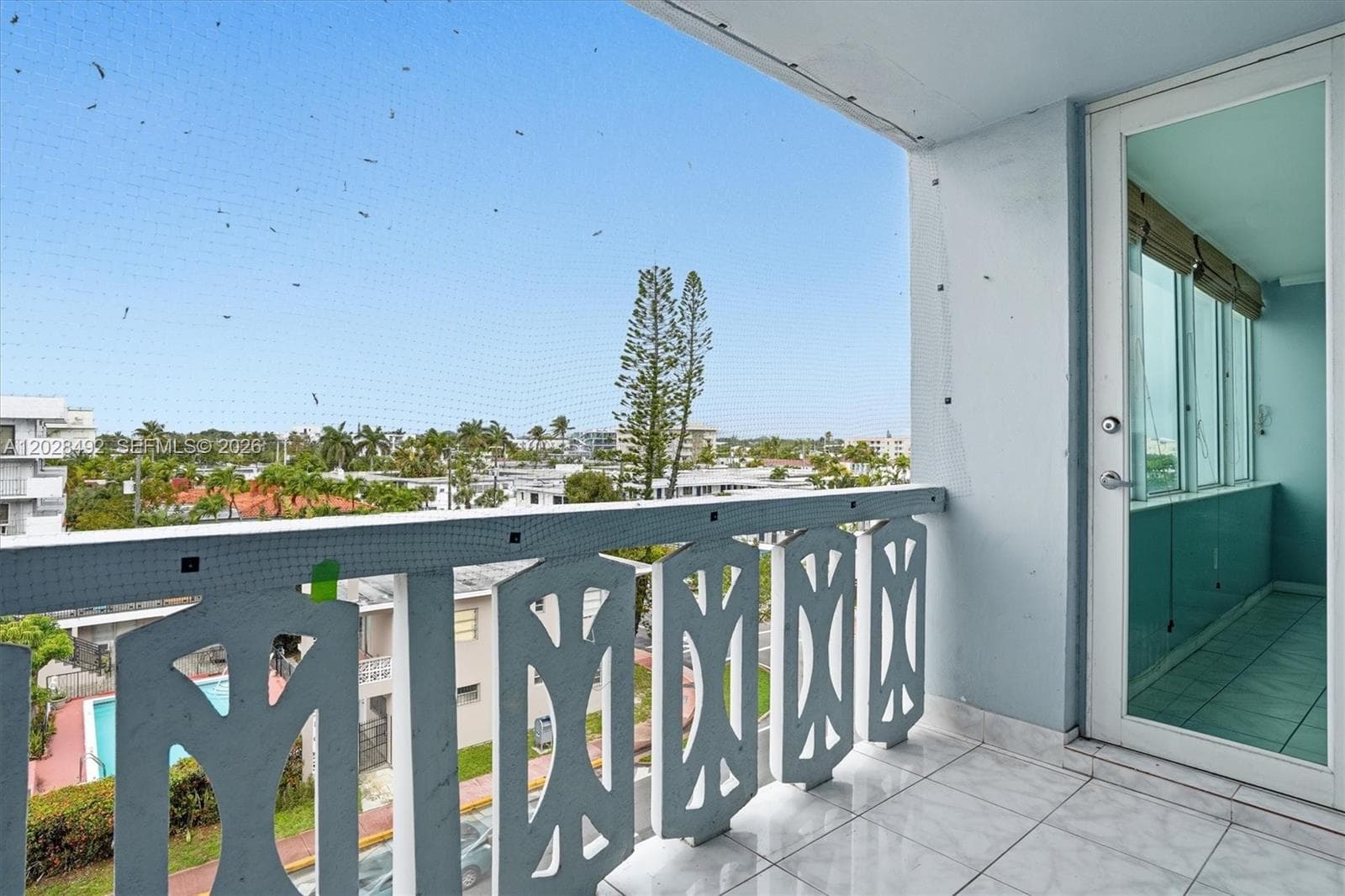 A12028492 — Miami Beach — 14