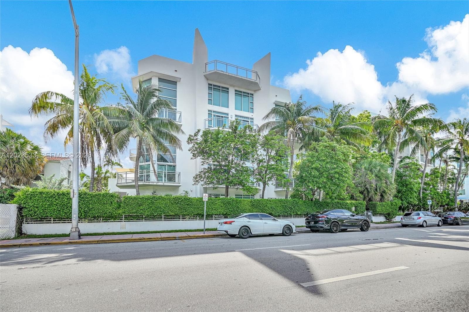 A12028533 — Miami Beach