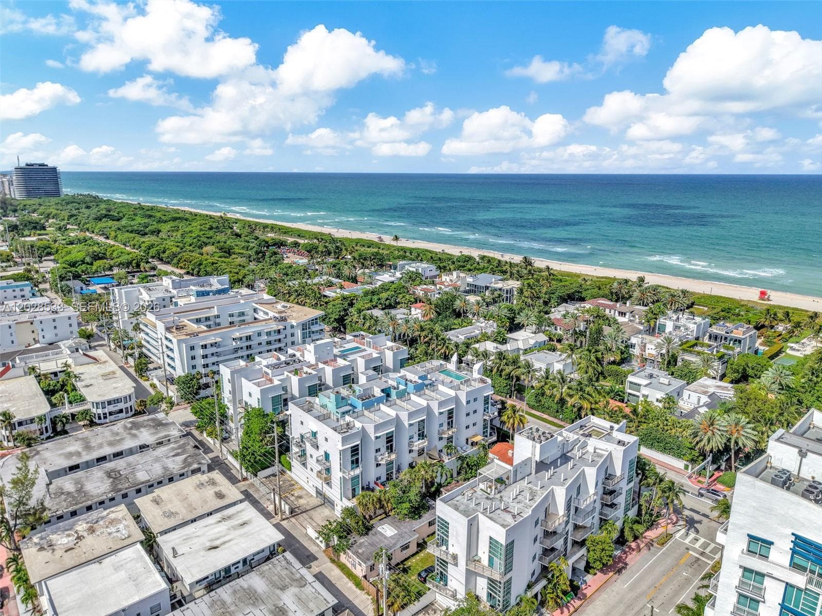 A12028533 — Miami Beach — 59